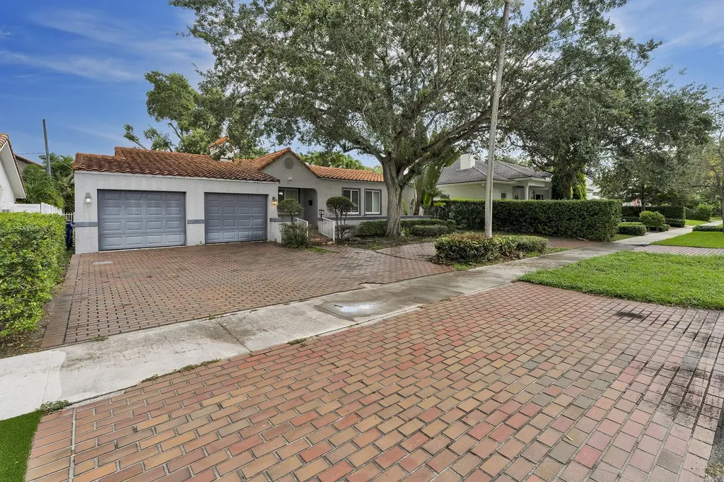805 SE 10th Street Fort Lauderdale FL 33316