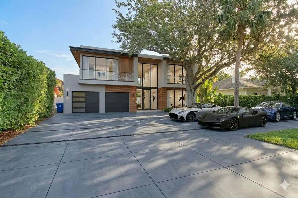 805 SE 10th Street Fort Lauderdale FL 33316