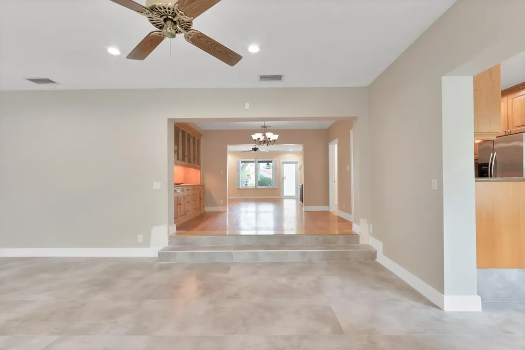 805 SE 10th Street Fort Lauderdale FL 33316