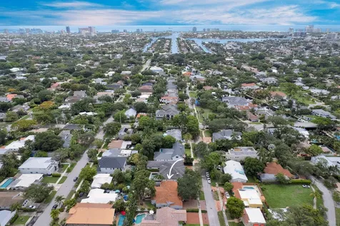 805 SE 10th Street Fort Lauderdale FL 33316