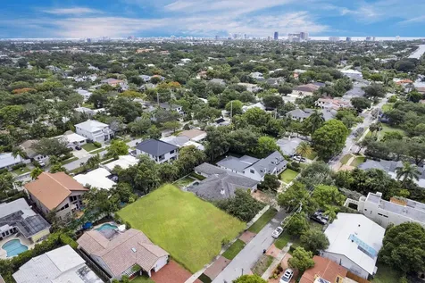 805 SE 10th Street Fort Lauderdale FL 33316