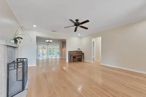 805 SE 10th Street Fort Lauderdale FL 33316