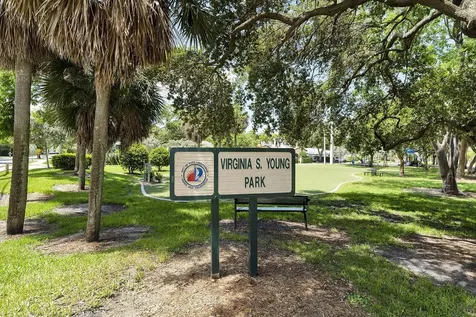 805 SE 10th Street Fort Lauderdale FL 33316