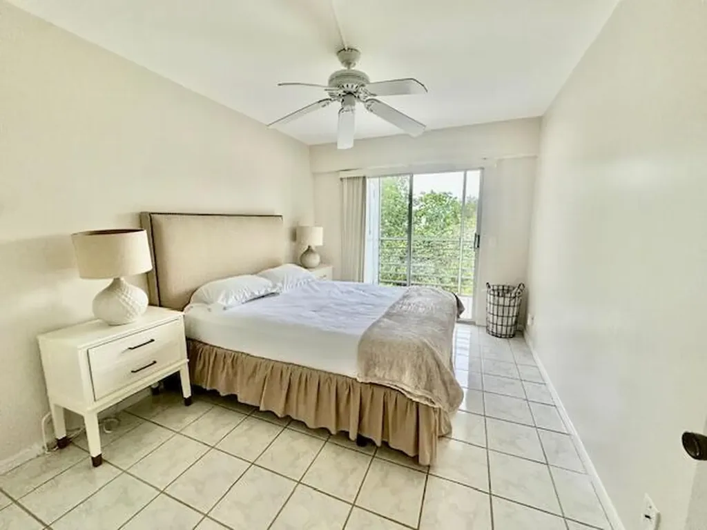 588 Mansfield N Boca Raton FL 33434