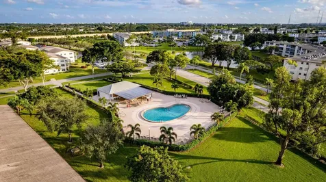 588 Mansfield N Boca Raton FL 33434