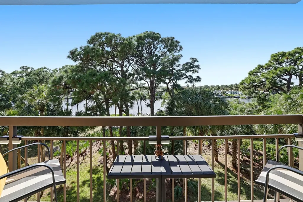 2101 Marina Isle Way Jupiter FL 33477