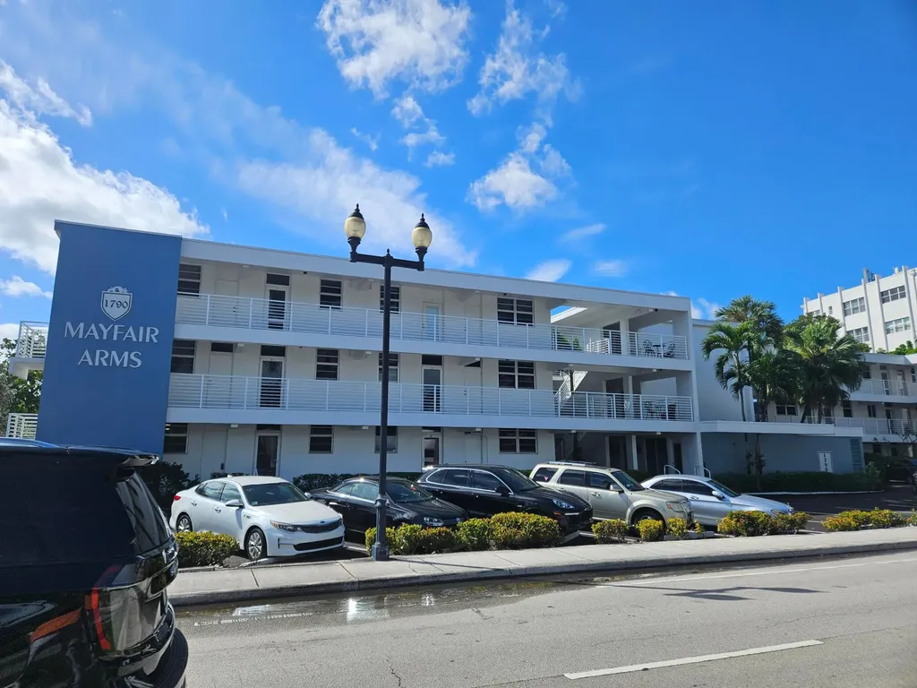 1790 E Las Olas Boulevard Fort Lauderdale FL 33301