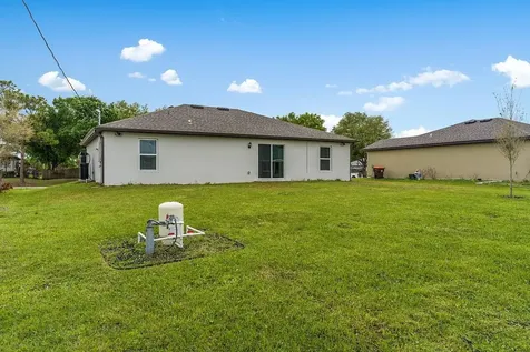 8275 105th Court Vero Beach FL 32967