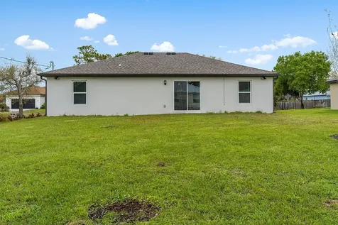 8275 105th Court Vero Beach FL 32967
