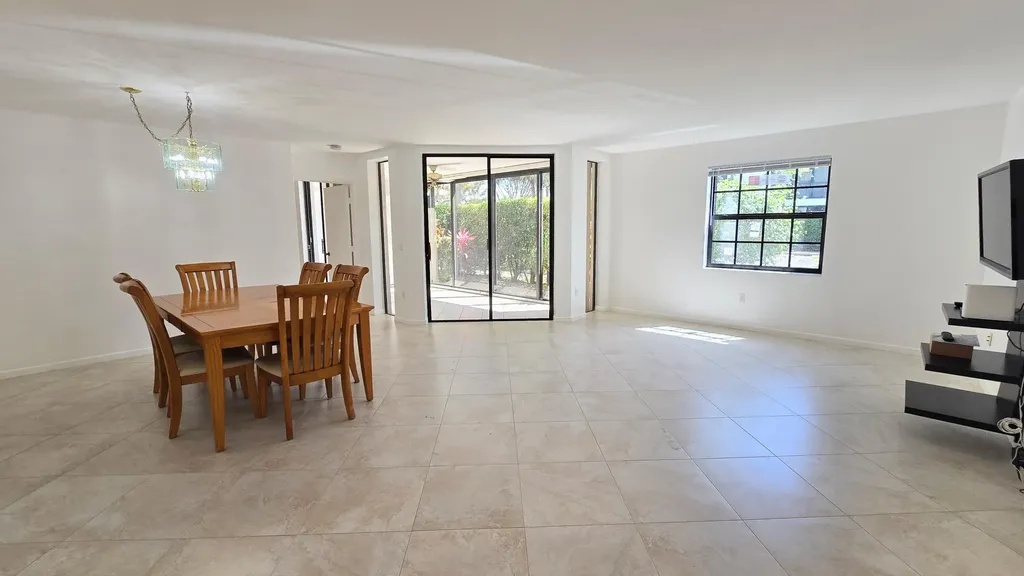 5139 Floria Way Boynton Beach FL 33437