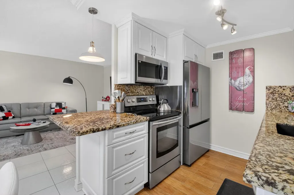 3085 E Exeter E Boca Raton FL 33434