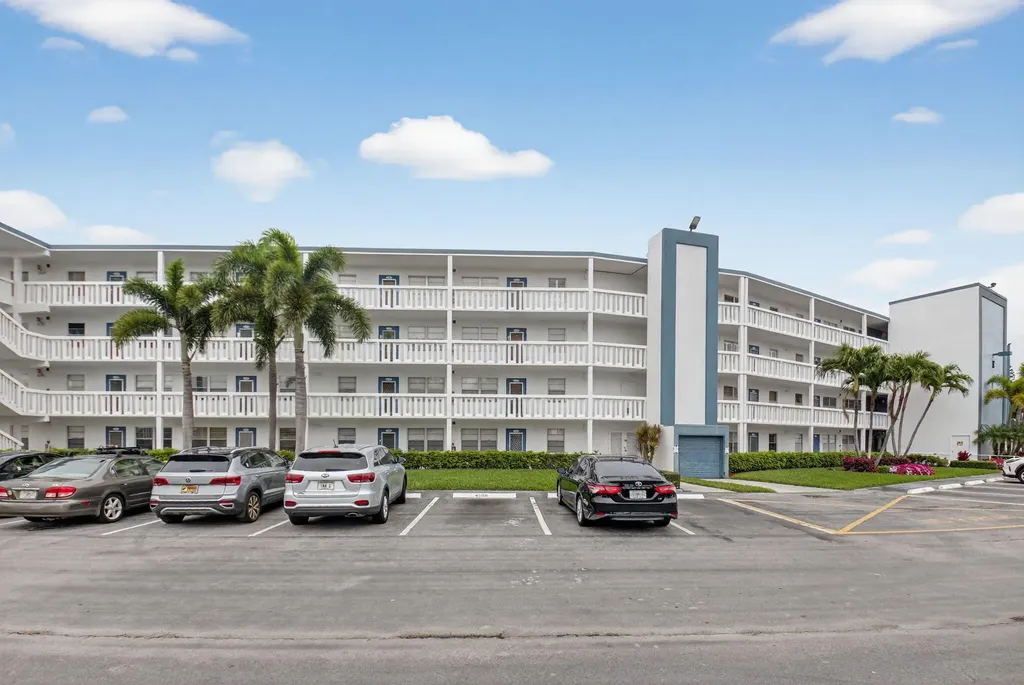 3085 E Exeter E Boca Raton FL 33434