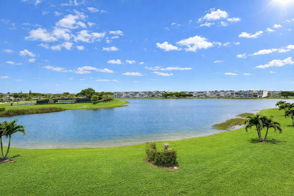 3085 E Exeter E Boca Raton FL 33434