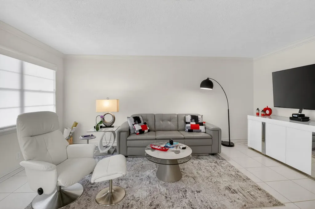 3085 E Exeter E Boca Raton FL 33434