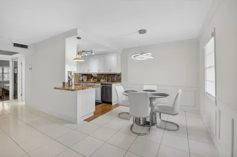 3085 E Exeter E Boca Raton FL 33434
