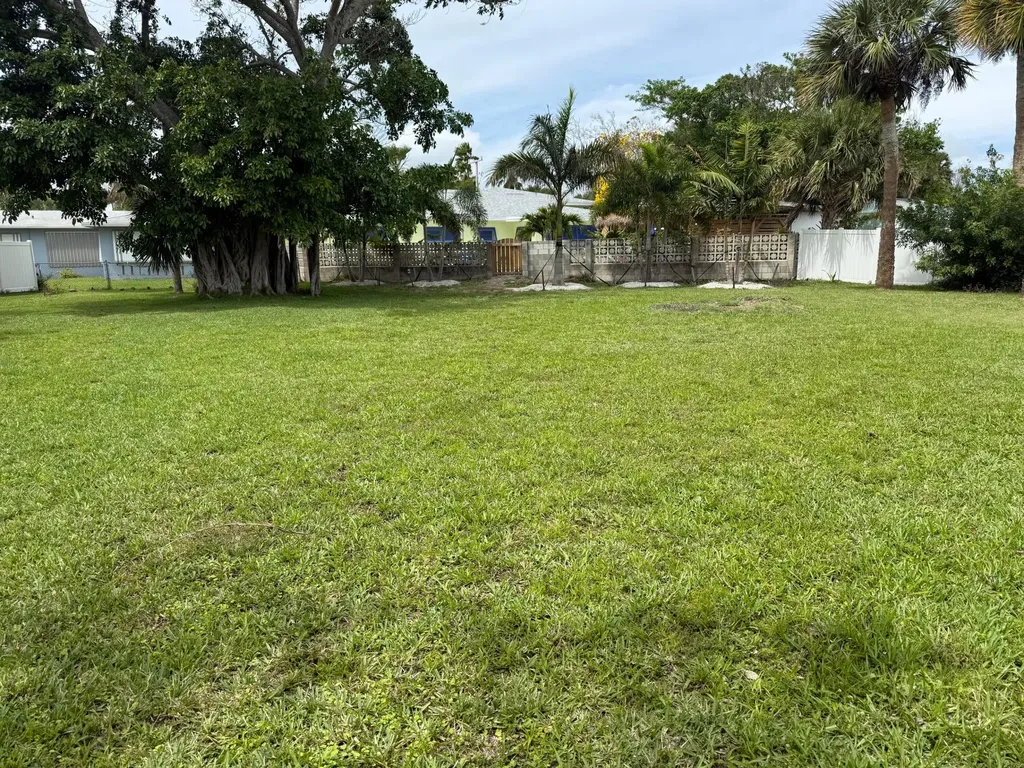 00 Coral Circle Hutchinson Island FL 34949