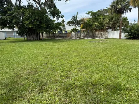 00 Coral Circle Hutchinson Island FL 34949