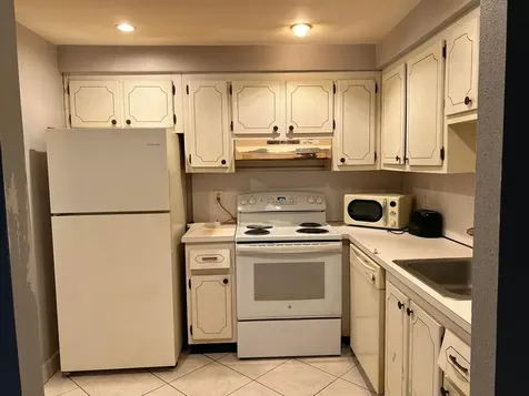 642 N Brittany Delray Beach FL 33446