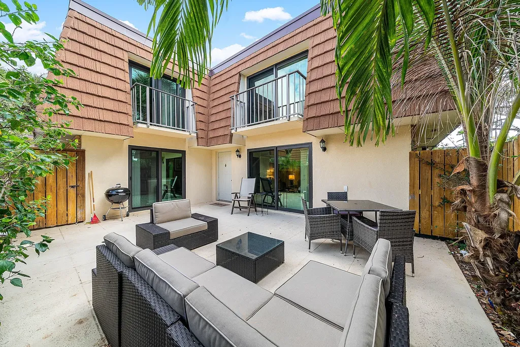 2715 27th Court Jupiter FL 33477