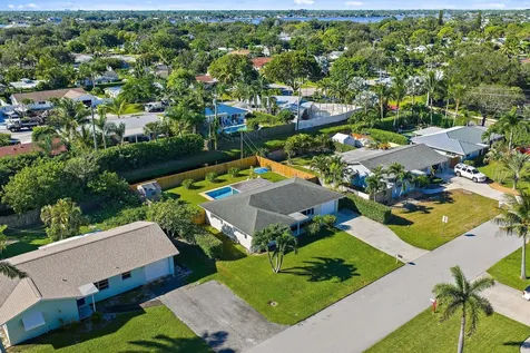 372 Franklin Road Jupiter FL 33469