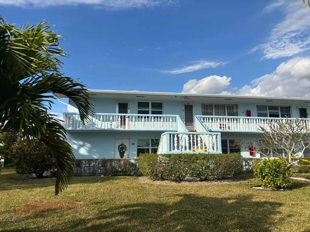 115 Camden E West Palm Beach FL 33417