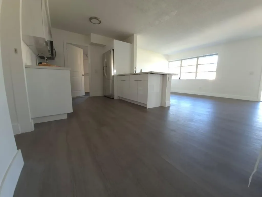 9040 NW 26th Place Sunrise FL 33322