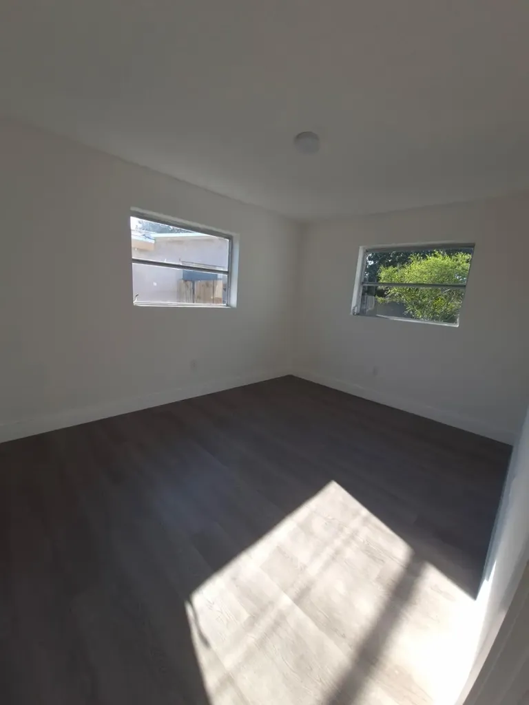 9040 NW 26th Place Sunrise FL 33322
