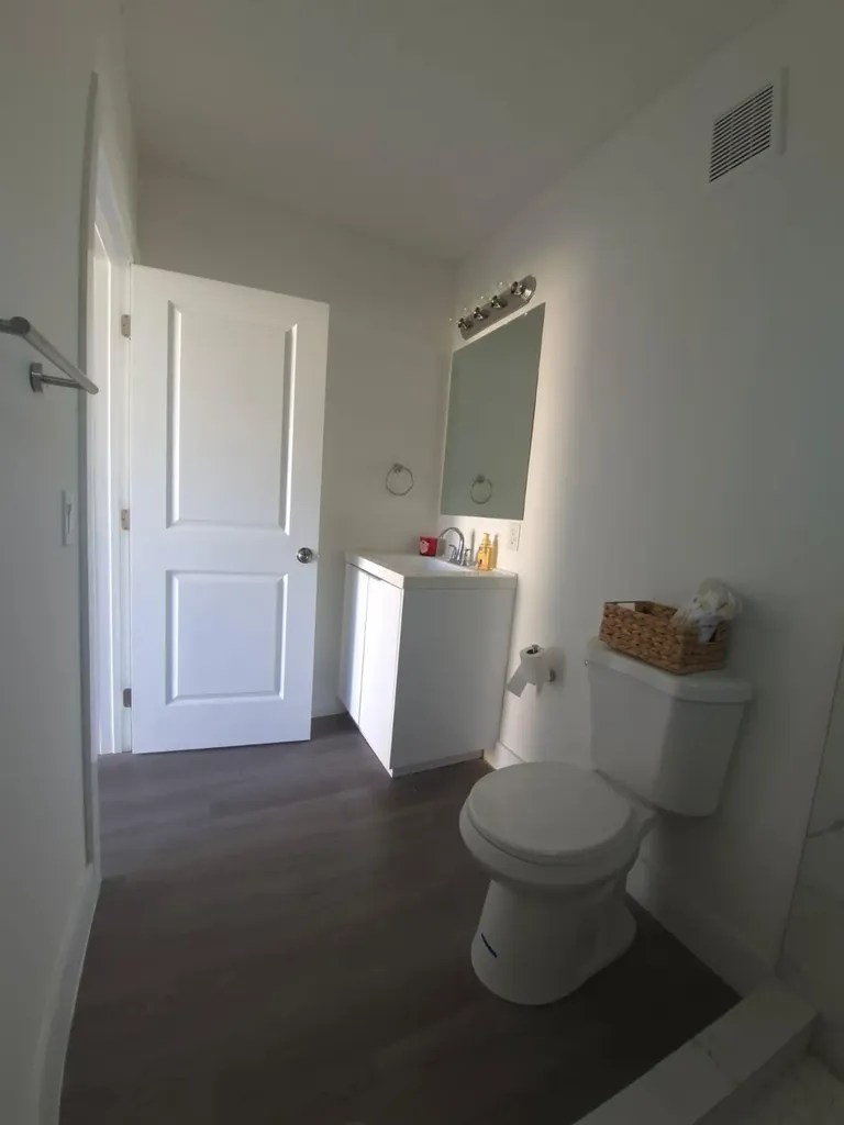 9040 NW 26th Place Sunrise FL 33322