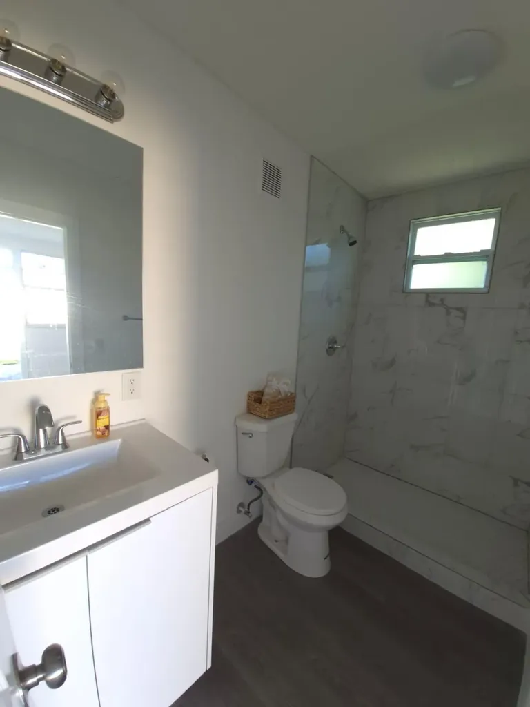 9040 NW 26th Place Sunrise FL 33322