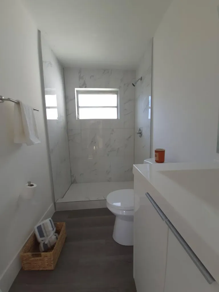 9040 NW 26th Place Sunrise FL 33322