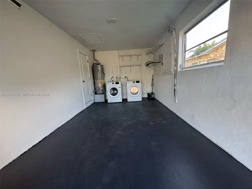 9040 NW 26th Place Sunrise FL 33322
