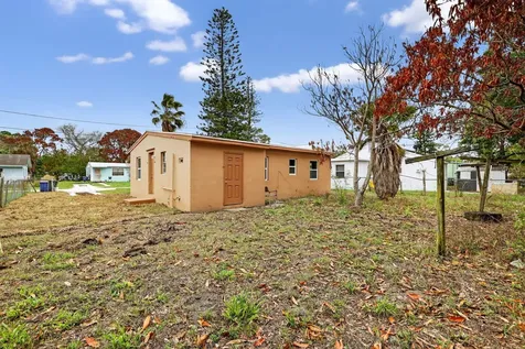405 N 22nd Street Fort Pierce FL 34950