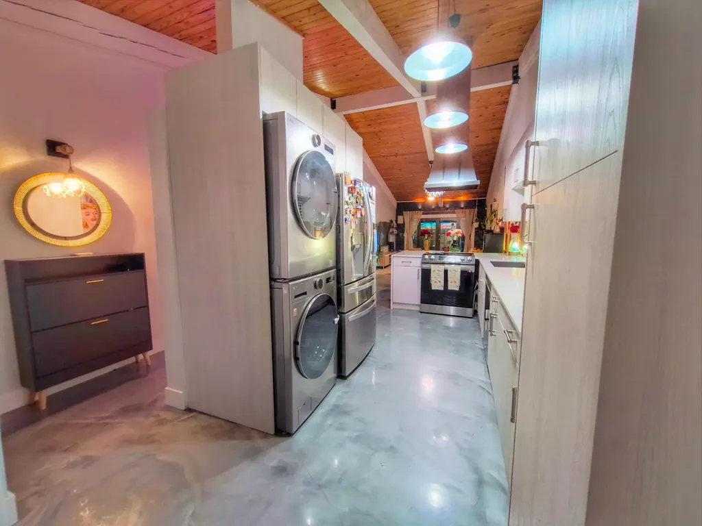 10180 E Cypress Court Pembroke Pines FL 33026