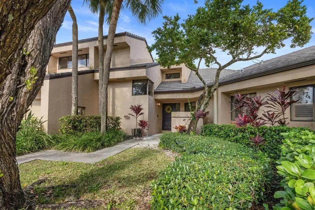 124 Chelsea Lane S Plantation FL 33324