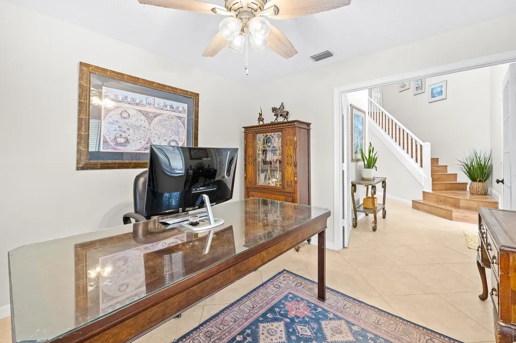 218 W Canterbury Drive W Palm Beach Gardens FL 33418