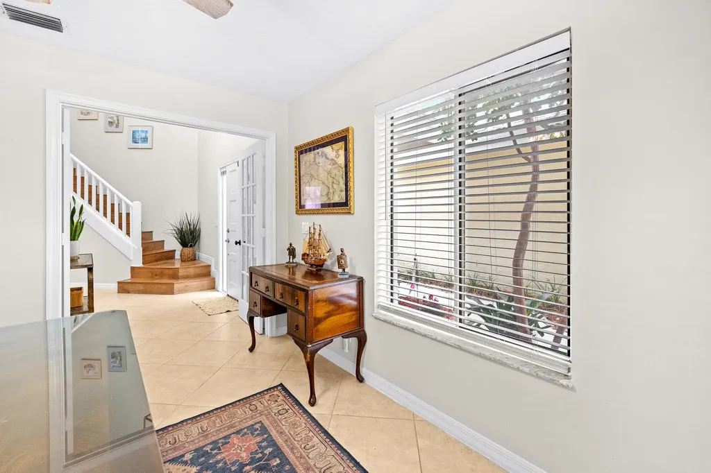 218 W Canterbury Drive W Palm Beach Gardens FL 33418