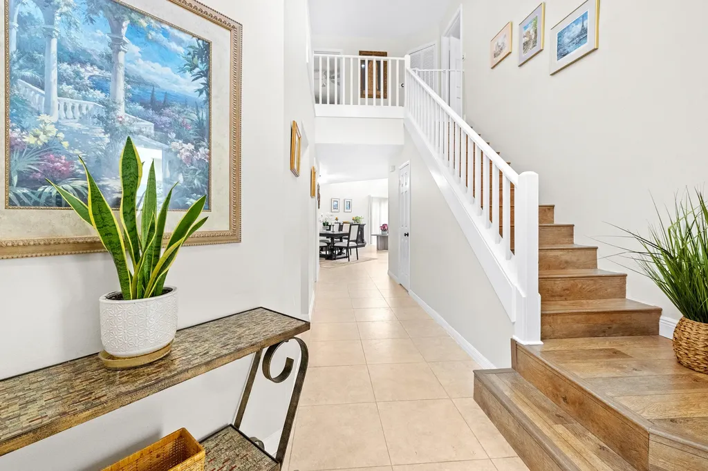 218 W Canterbury Drive W Palm Beach Gardens FL 33418