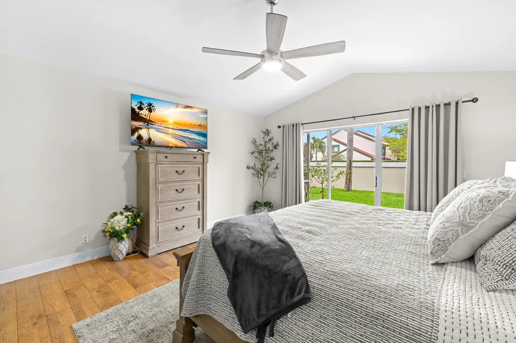 218 W Canterbury Drive W Palm Beach Gardens FL 33418