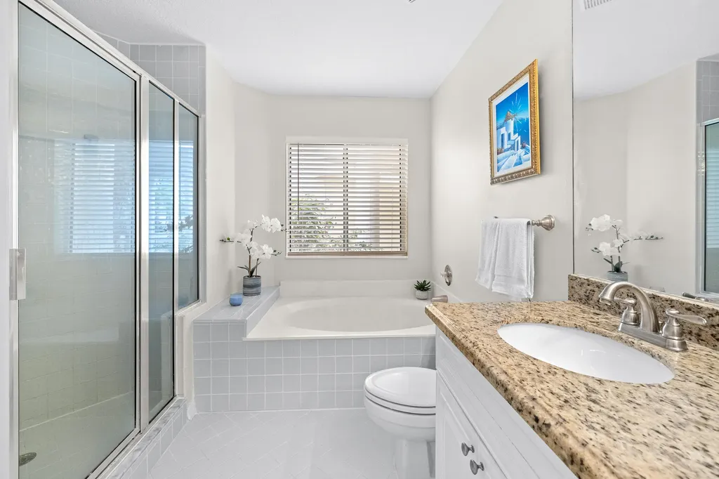 218 W Canterbury Drive W Palm Beach Gardens FL 33418