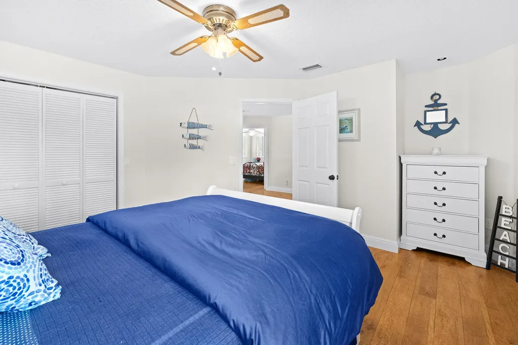 218 W Canterbury Drive W Palm Beach Gardens FL 33418