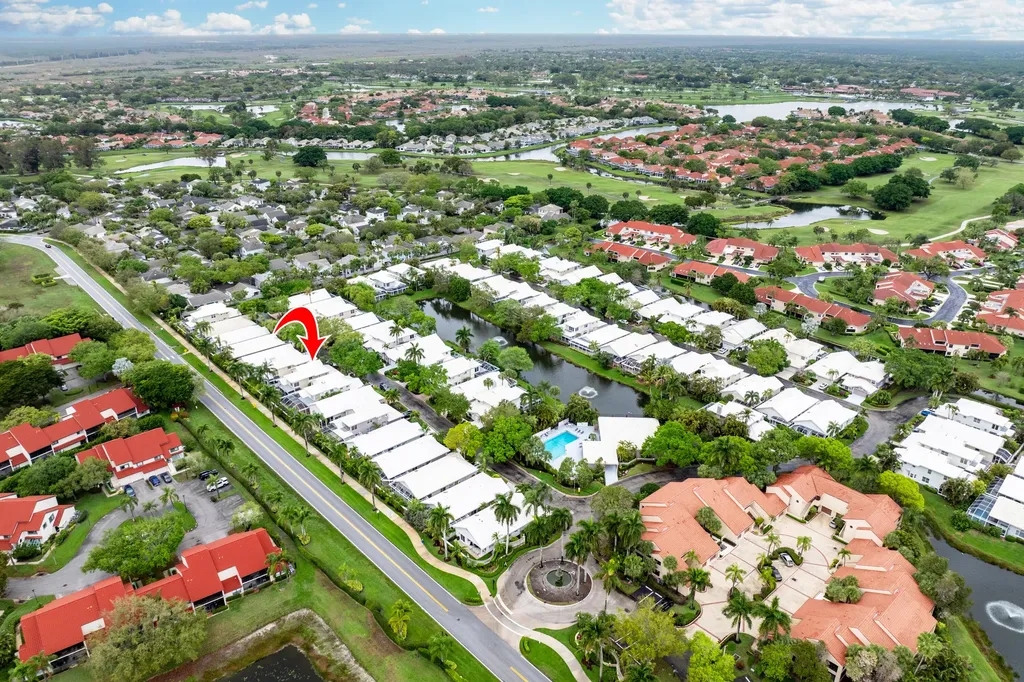 218 W Canterbury Drive W Palm Beach Gardens FL 33418