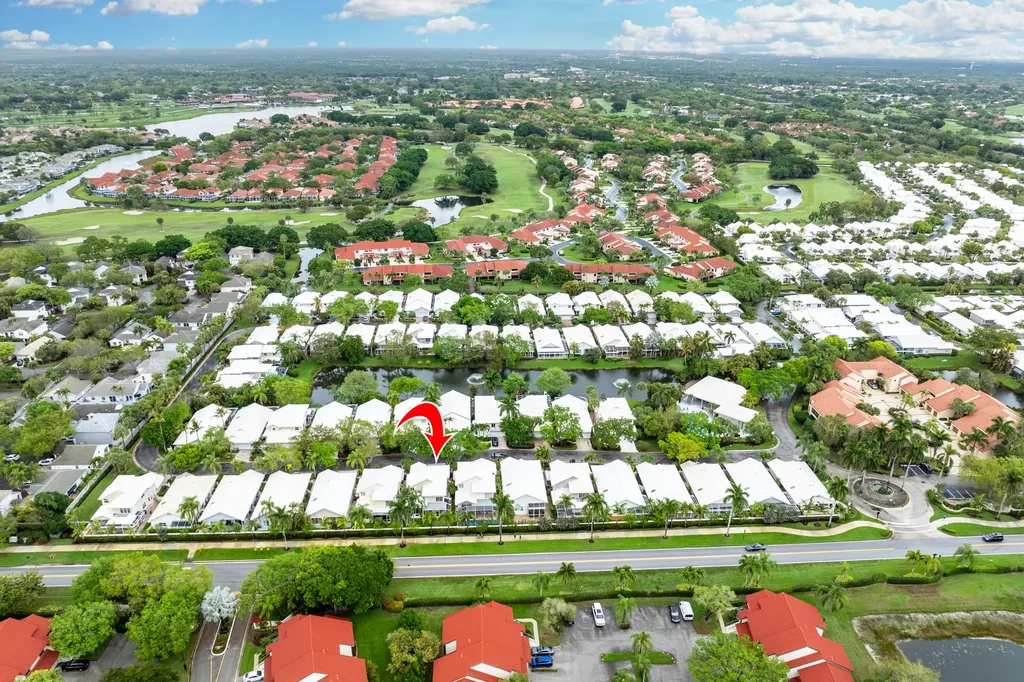 218 W Canterbury Drive W Palm Beach Gardens FL 33418