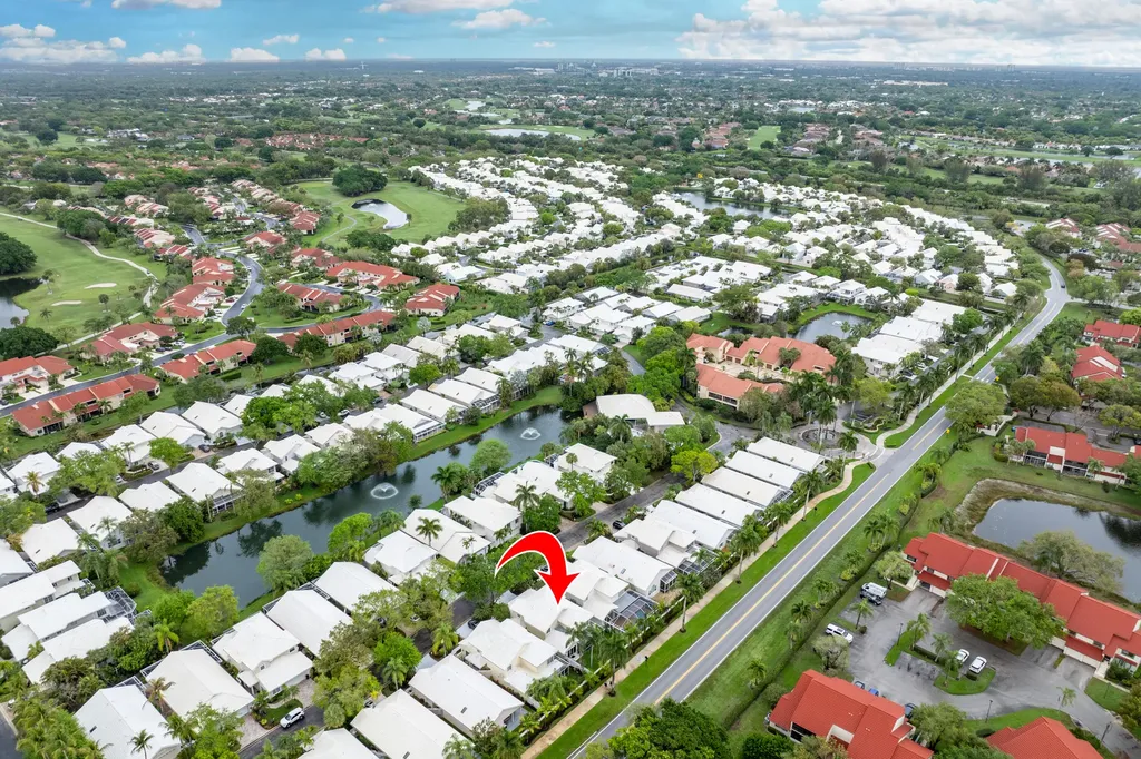 218 W Canterbury Drive W Palm Beach Gardens FL 33418