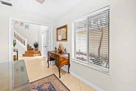 218 W Canterbury Drive W Palm Beach Gardens FL 33418
