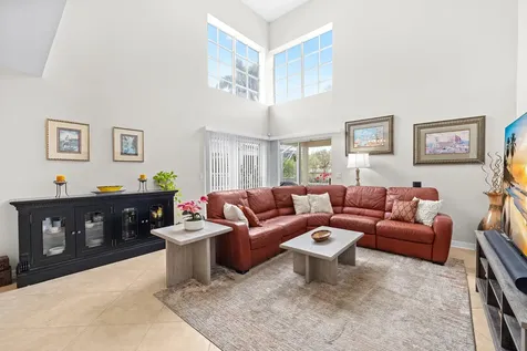 218 W Canterbury Drive W Palm Beach Gardens FL 33418