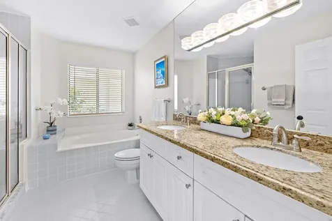 218 W Canterbury Drive W Palm Beach Gardens FL 33418
