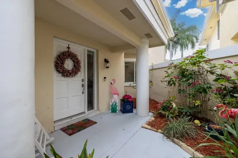 218 W Canterbury Drive W Palm Beach Gardens FL 33418