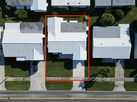 2016 SW Golf Lane SW Boynton Beach FL 33426