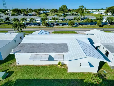 2016 SW Golf Lane SW Boynton Beach FL 33426