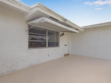 2016 SW Golf Lane SW Boynton Beach FL 33426